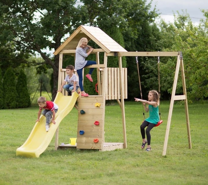 Wendi Toys Spielturm Biene mit Rutsche, Schaukel und Kletterwand (WTJ3)