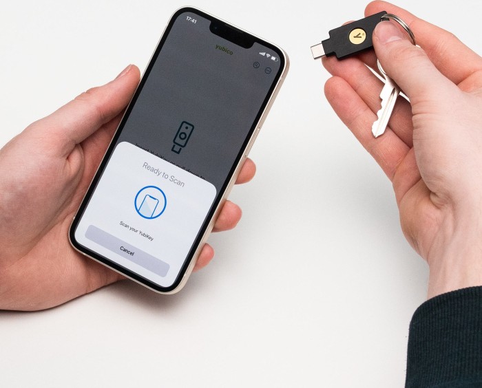 Yubico Security Key C NFC black, USB authentication, USB-C (Y-405)