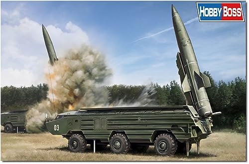 HobbyBoss Russian 9K79 Tochka (SS-21 Scarab) IRBM (82935)