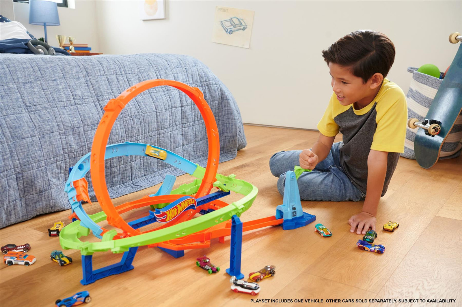 Mattel Hot Wheels Action Loop Cyclone Challenge Track Set (HTK16)