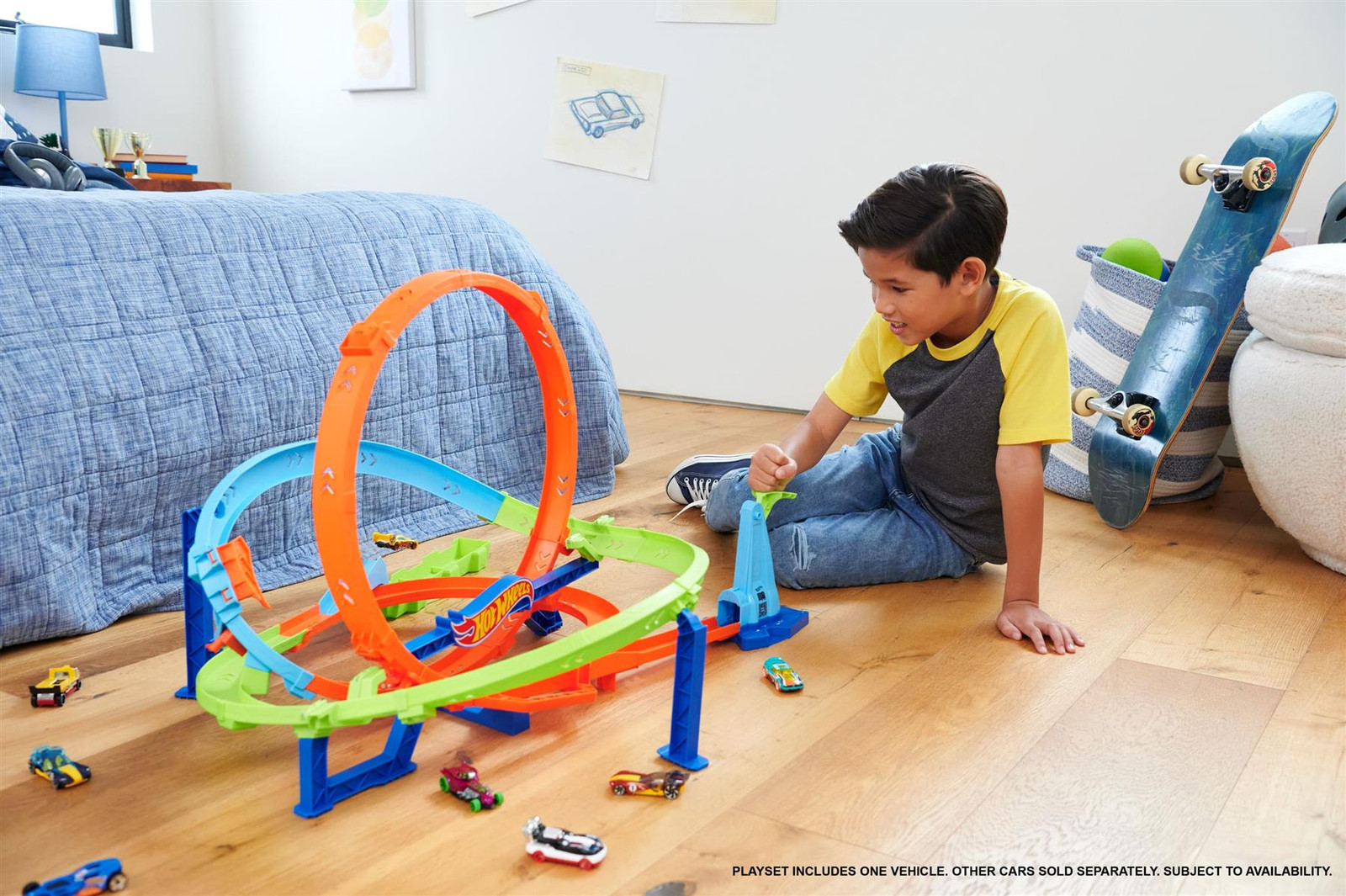 Mattel Hot Wheels Action Loop Cyclone Challenge Track Set (HTK16)
