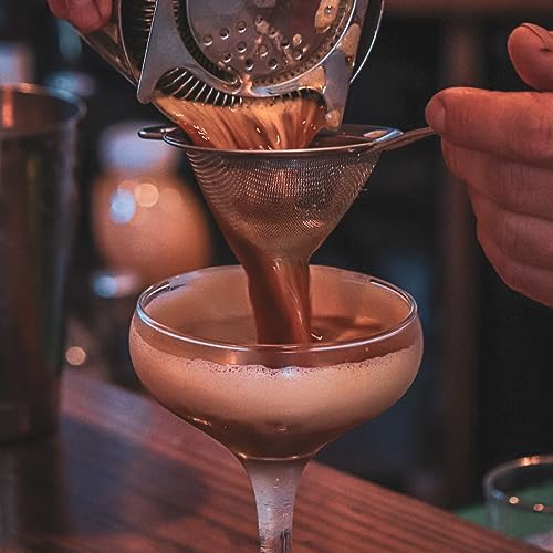 Bottega - Cappuccino Liqueur - 50cl - 15% ABV - Coffee Liqueur - Sweet & Delicious - Creamy - Coffee & Milk Notes - Intense Aroma - Italian Liqueurs - Ideal for Cocktails & Desserts
