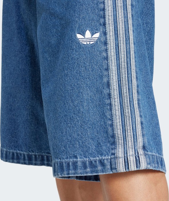adidas Adicolor Denim Firebird Shorts medium blue denim (Herren) (JC6235)